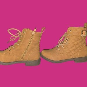 Girls Brown lace up boot in size 2